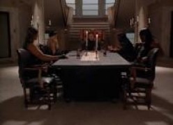 Кадр з фільму Нічний мисливець