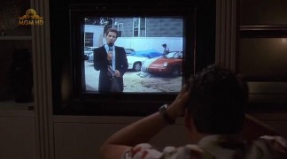 Кадр з фільму Стережися