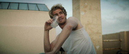 Кадр з фільму Мейнстрім