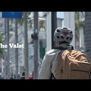 Кадр з фільму Паркувальник