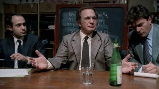 Кадр з фільму Член Комори