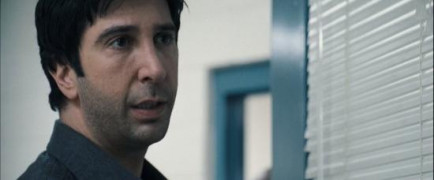 Кадр з фільму Незламна. Джерело понад усе