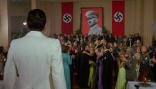 Кадр з фільму Вбивці живуть у Бразилії