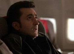 Кадр з фільму Турбулентність 2: Ті, що бояться літати