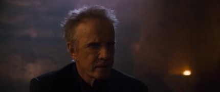 Кадр з фільму Кікбоксер повертається (реванш)