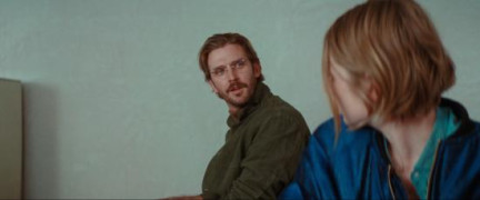 Кадр з фільму Кривава таємниця