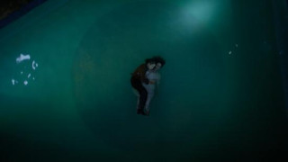 Кадр з фільму Поверни її назад