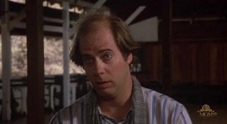 Кадр з фільму Дурнів немає