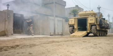 Кадр з фільму Бойові дії