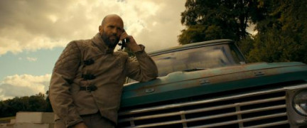 Кадр з фільму Бджоляр