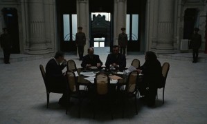 Кадр з фільму Дитинство лідера