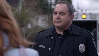 Кадр з фільму Три спальні, один труп. Таємниці Аврори Тігарден