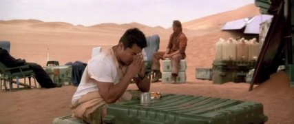 Кадр з фільму Політ Фенікса