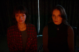 Кадр з фільму Червоні кімнати