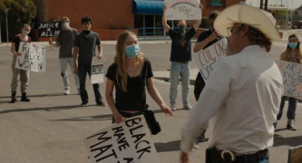 Кадр з фільму Еддінгтон