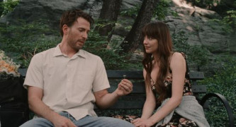 Кадр з фільму Матеріалісти