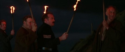 Кадр з фільму Англієць, який піднявся на пагорб, а спустився з гори