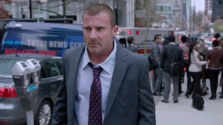 Кадр з фільму Напад на Волл-стріт