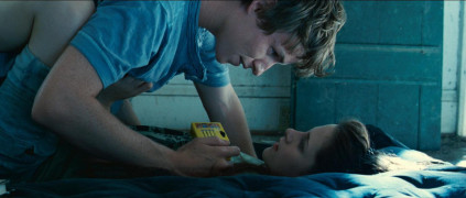 Кадр з фільму Жовта хусточка щастя