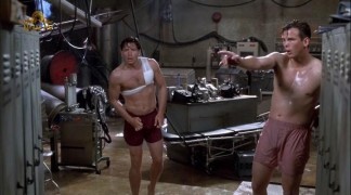 Кадр з фільму Запізнілі на вечерю