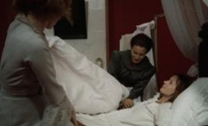 Кадр з фільму Шепіт і крик