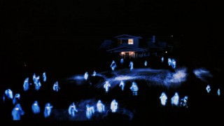 Кадр з фільму Полтергейст 2: Інший бік