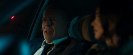 Кадр з фільму Північ на злаковому полі