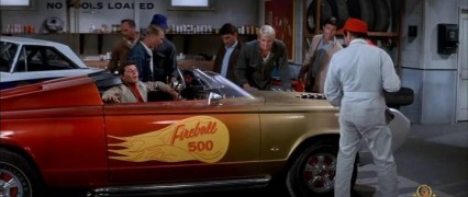 Кадр з фільму Файрбол 500