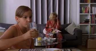 Кадр з фільму Вовче літо