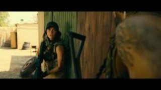 Кадр з фільму Хижачка