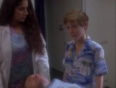 Кадр з фільму Молодший пілот