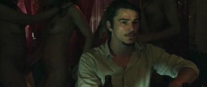 Кадр з фільму Я приходжу з дощем