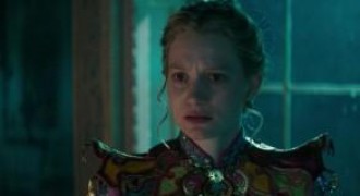 Кадр з фільму Аліса в Задзеркаллі