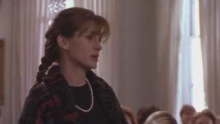 Кадр з фільму Є про що поговорити