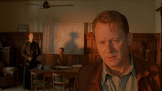 Кадр з фільму Домініон: Попередній