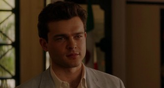 Кадр з фільму Правила не застосовуються