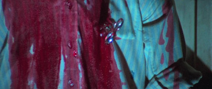 Кадр з фільму Будинок біля цвинтаря