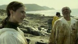 Кадр з фільму Чорний приплив