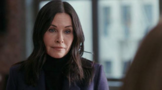 Кадр з фільму Матері та дочки