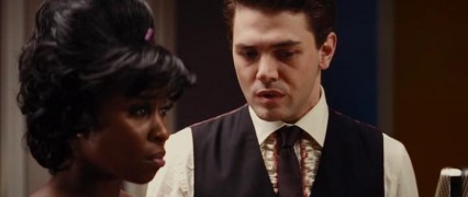 Кадр з фільму Погані часи у «Ель Роялі»