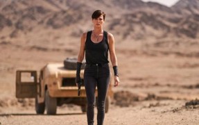 Кадр з фільму Стара гвардія