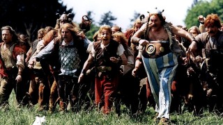 Кадр з фільму Астерікс і Обелікс проти Цезаря