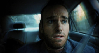 Кадр з фільму Їдьте назад