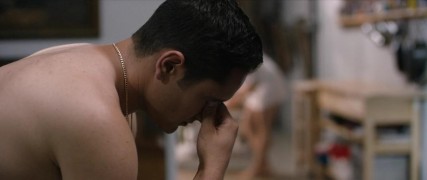 Кадр з фільму Викрасти і продати