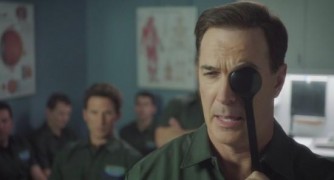 Кадр з фільму Суперстюард