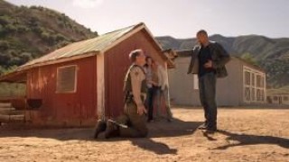 Кадр з фільму Близька відстань