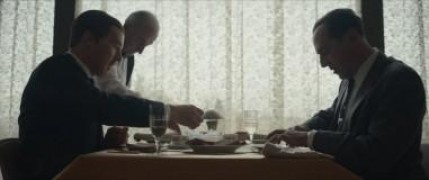 Кадр з фільму Кур'єр (Код: Залізна кора)