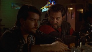 Кадр з фільму Поза законом