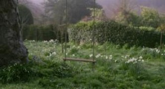 Кадр з фільму Амоніт