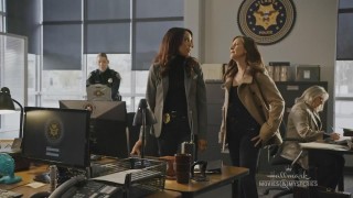 Кадр з фільму Розслідування Гейлі Дін. Убивчий вирок